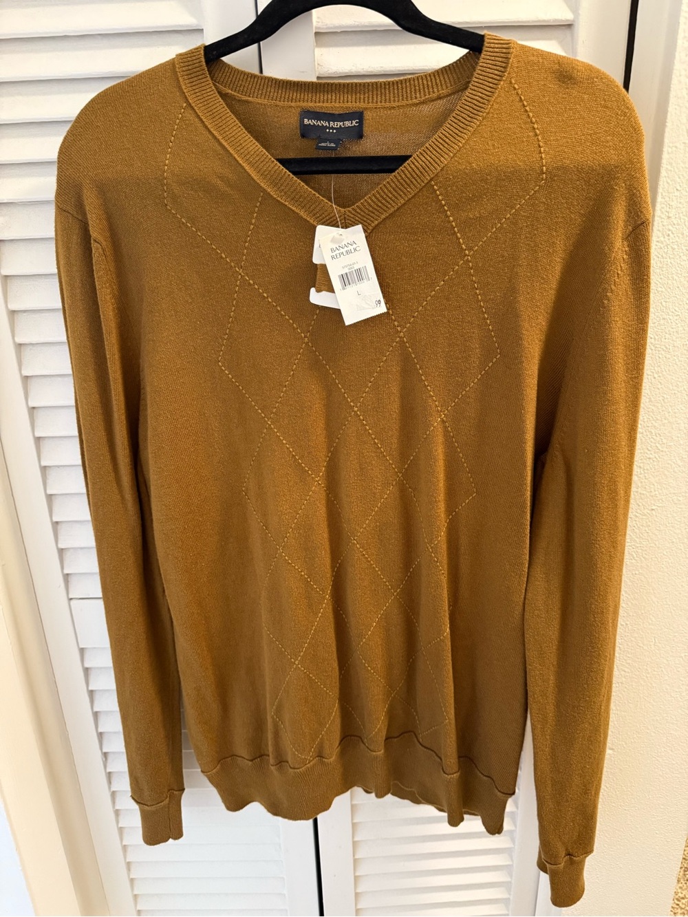NWT Banana Republic Men's V-Neck Sweater in Mustard Gold